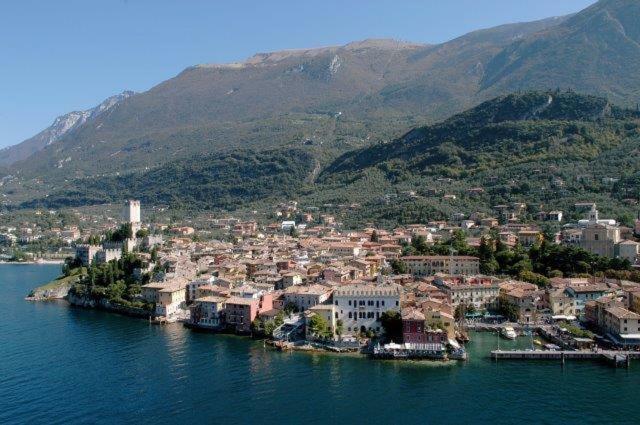 Apartament Luna Wifi Free - Malcesine Buitenkant foto